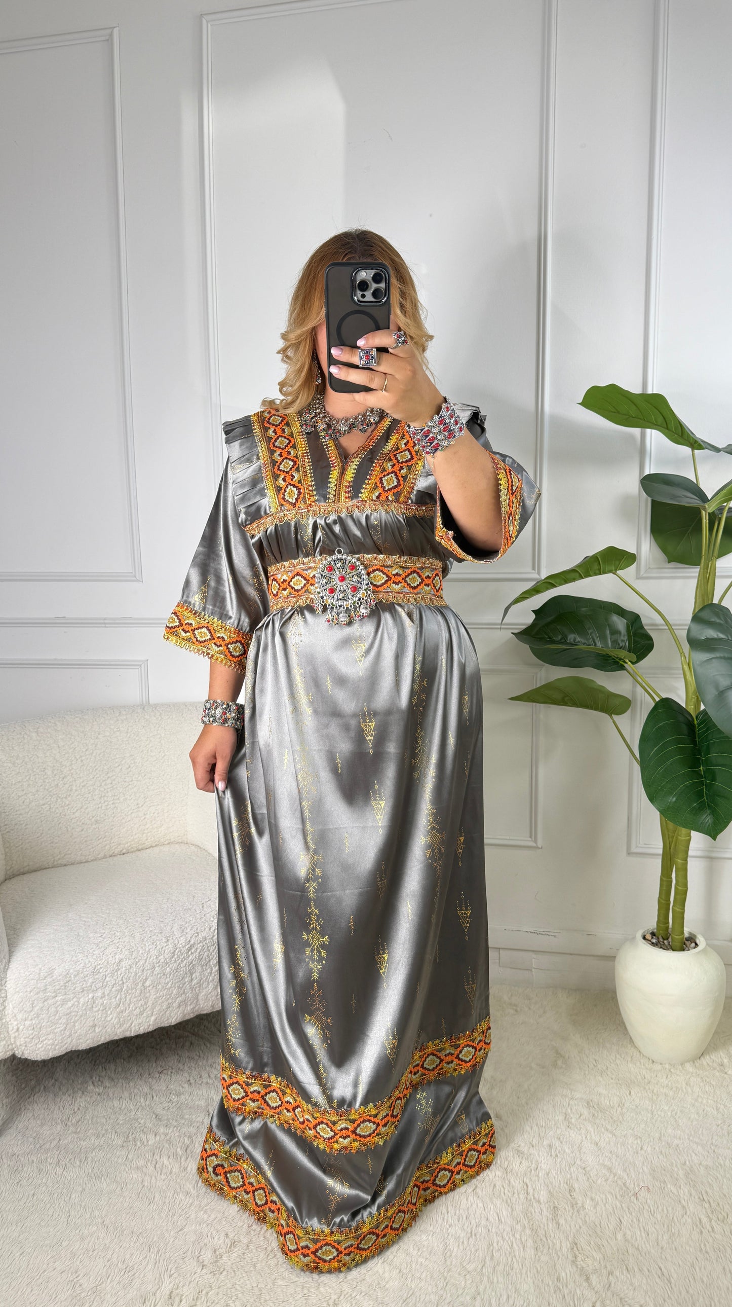 Robe de soirée kabyle — Modèle Thilelli sans manches (Copie) Yelli