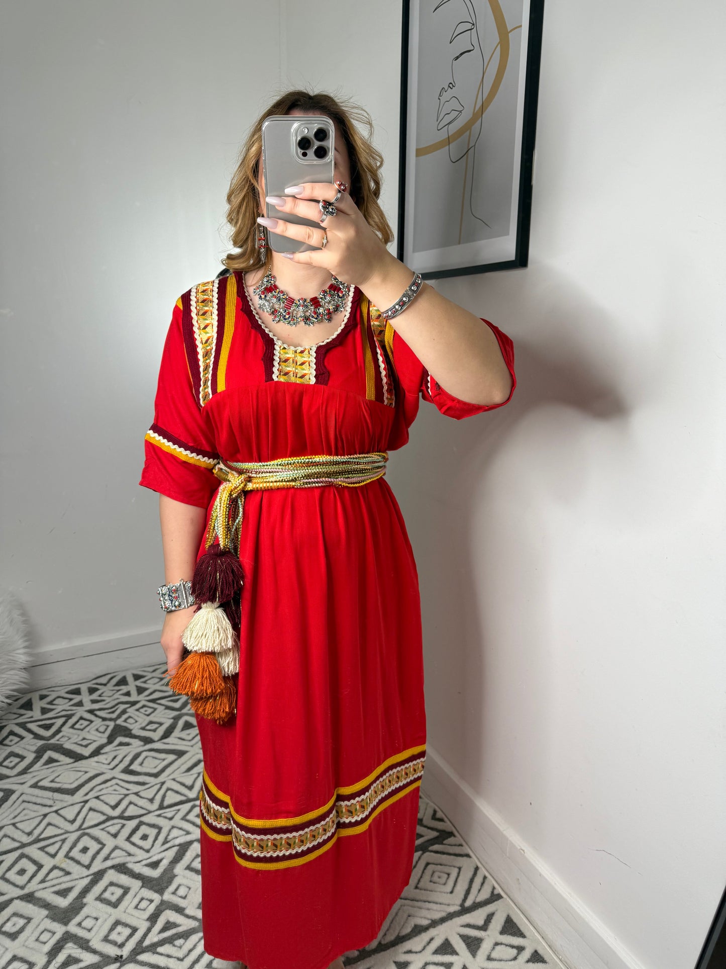 Robe Razika Yelli