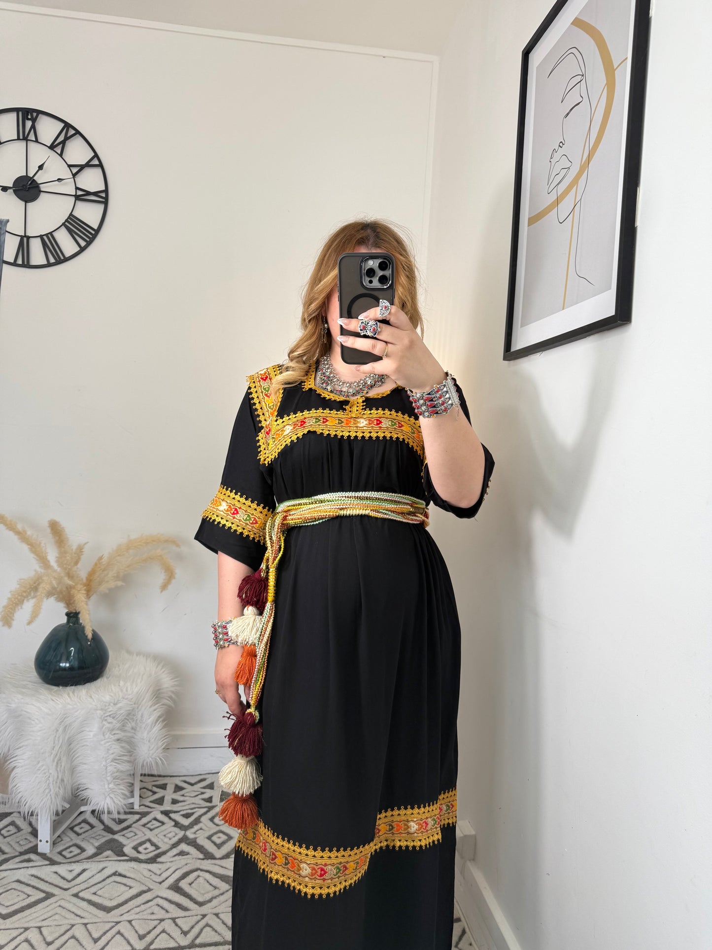 Robe Chabha Yelli