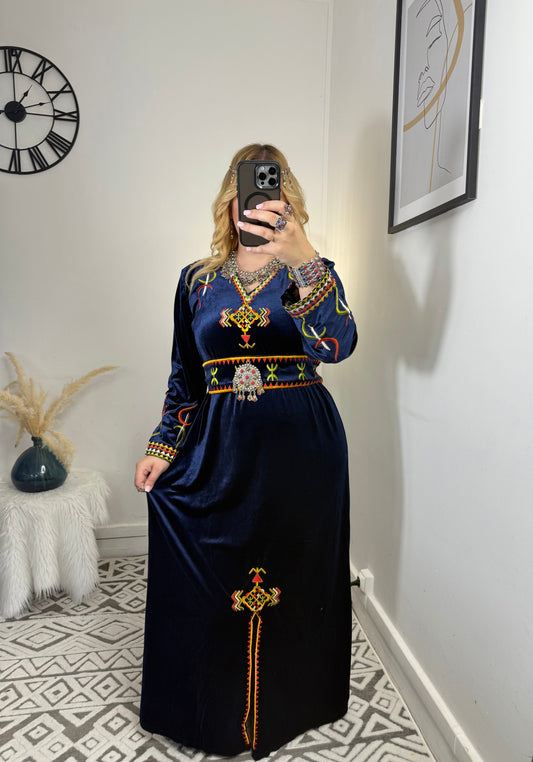 Robe kabyle en velours – Modèle Taous Yelli
