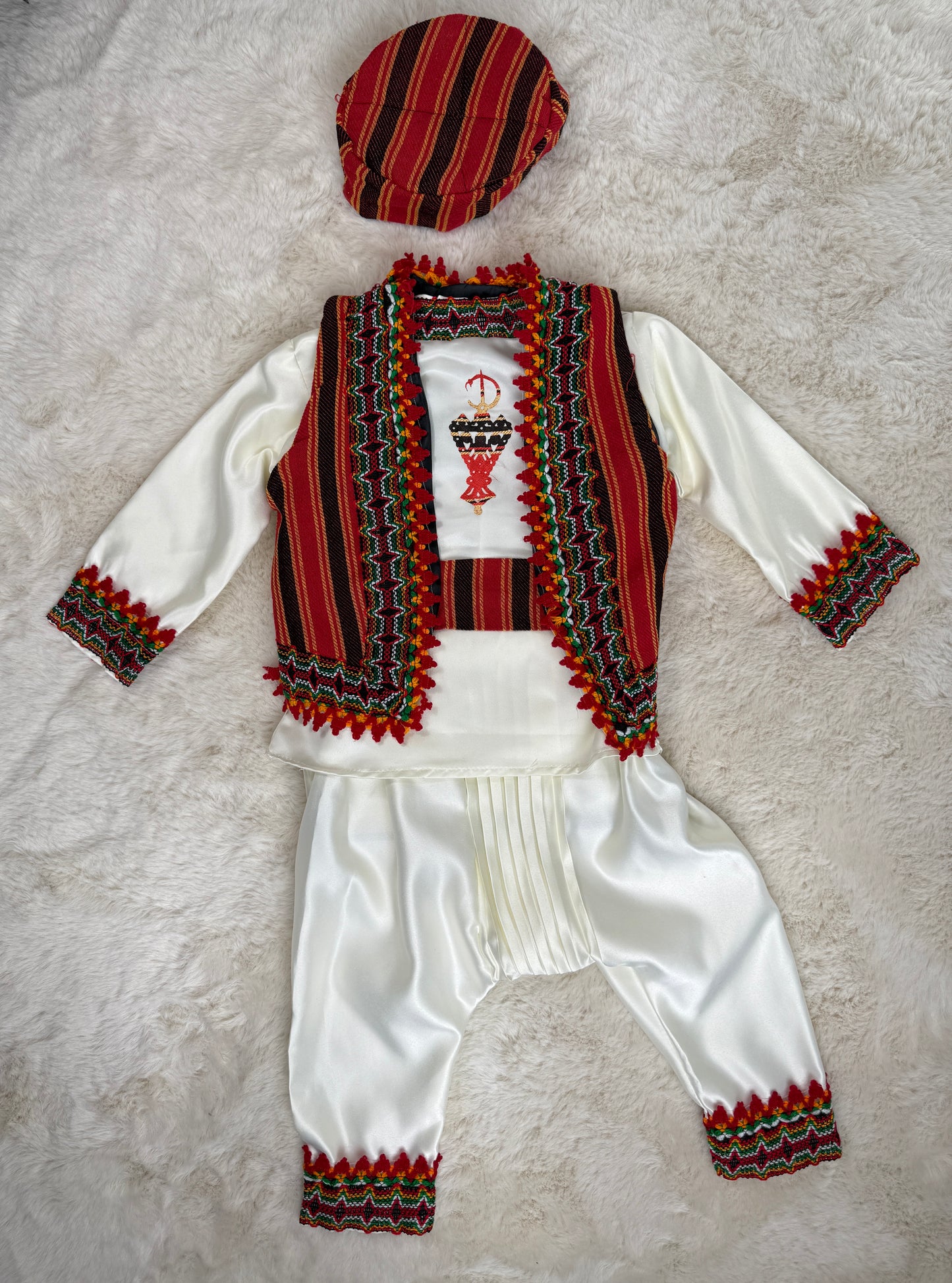 Tenue traditionnelle kabyle Thara - Idéale pour cérémonie de circoncision