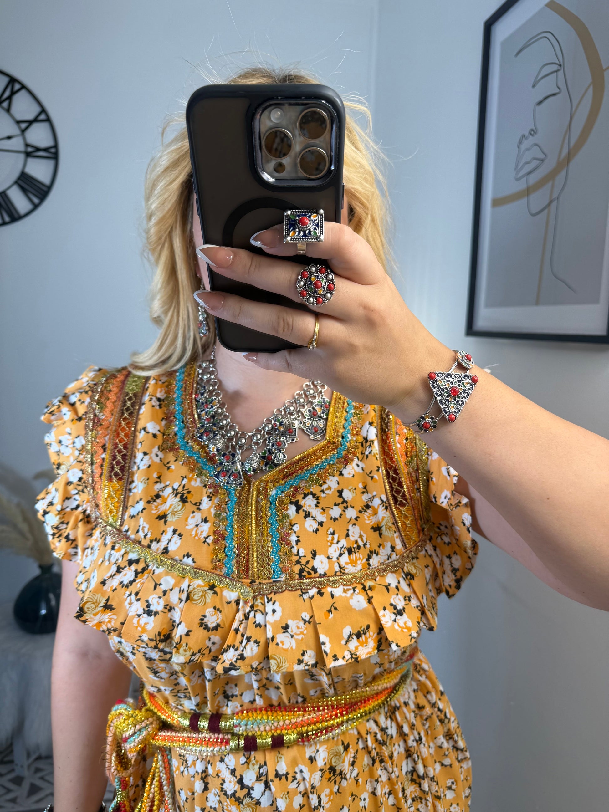Robe Maya Yelli