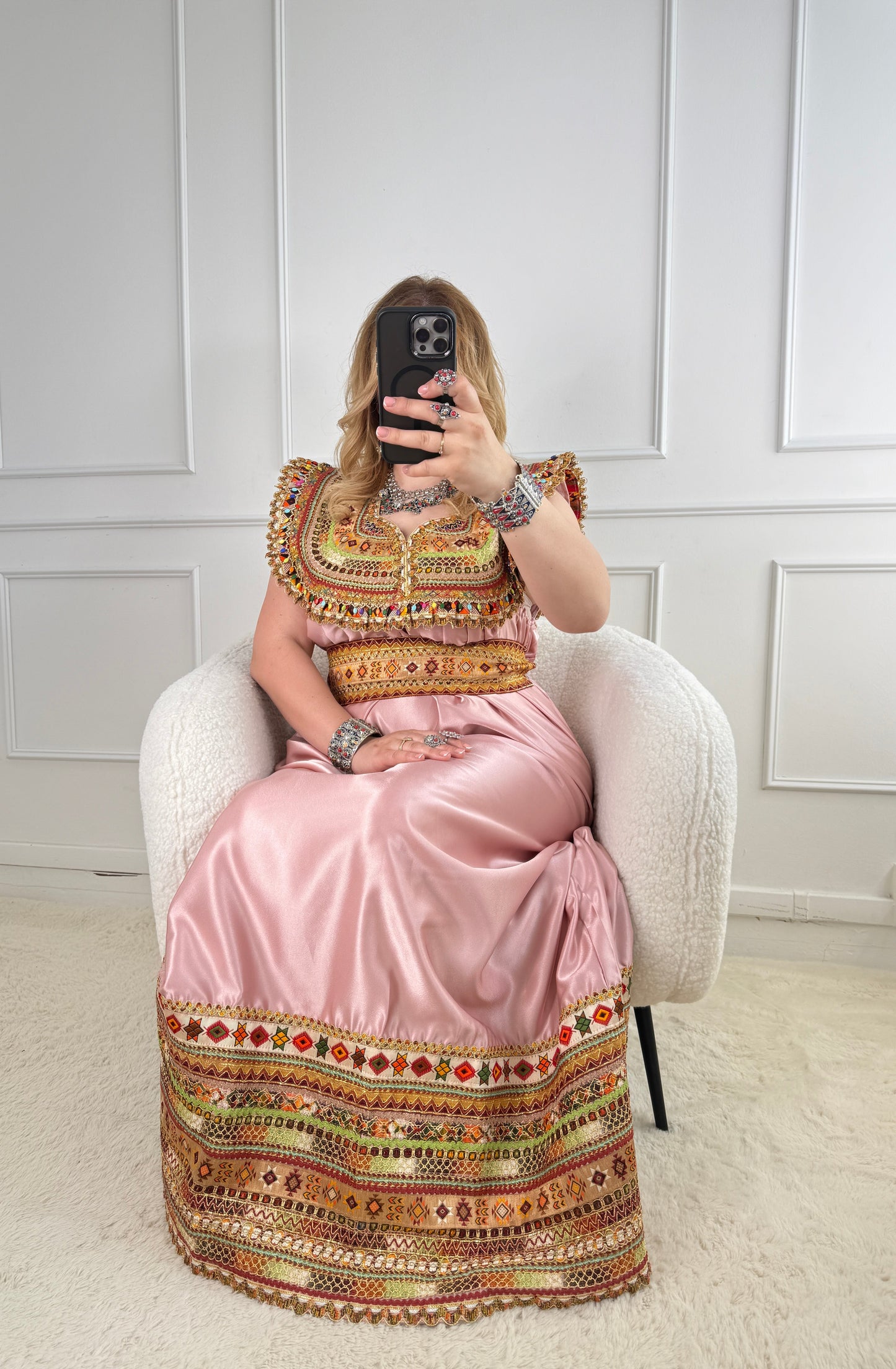 Robe de soirée kabyle — Modèle Sana Yelli