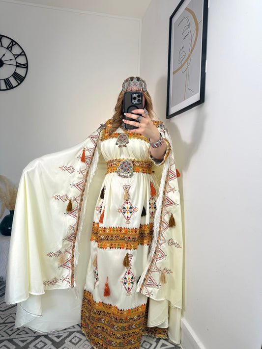 Robe Mouna Yelli