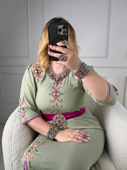 Robe kabyle Tizwit Yelli