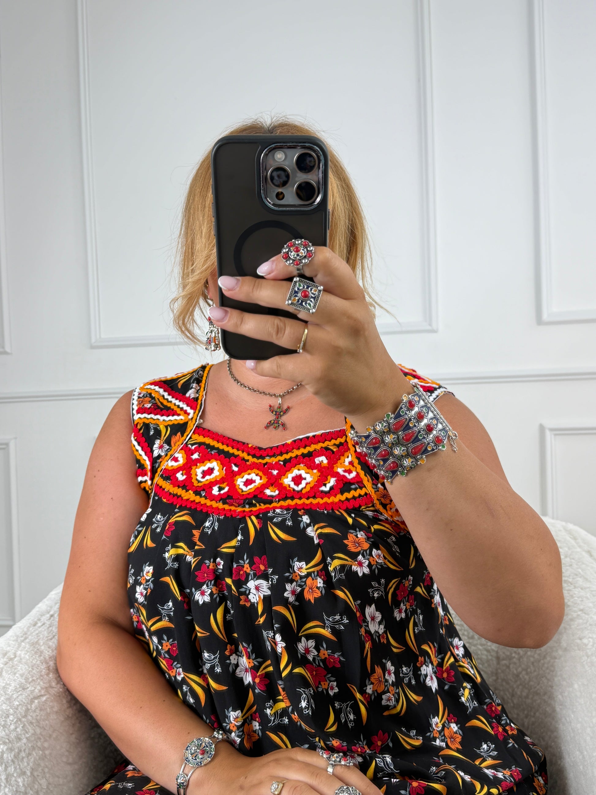 Robe de maison kabyle — Modèles Yasmine Yelli