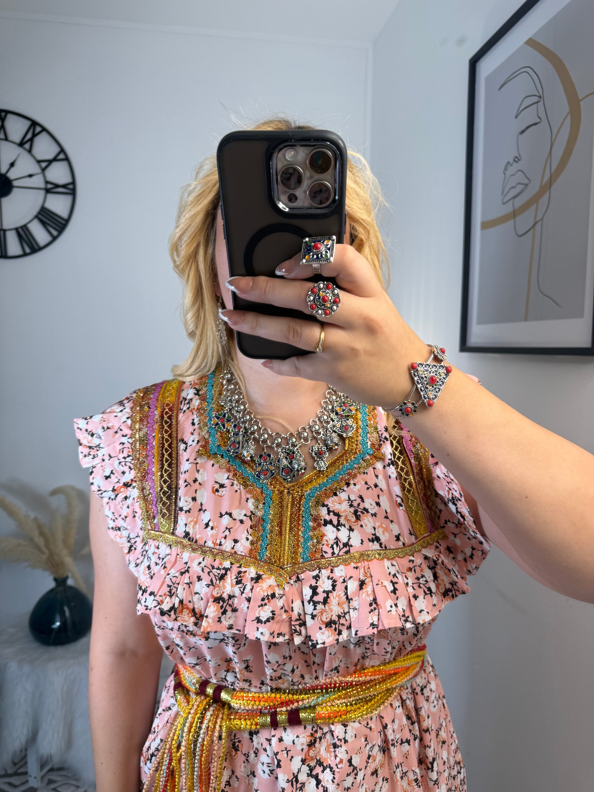 Robe Maya Yelli