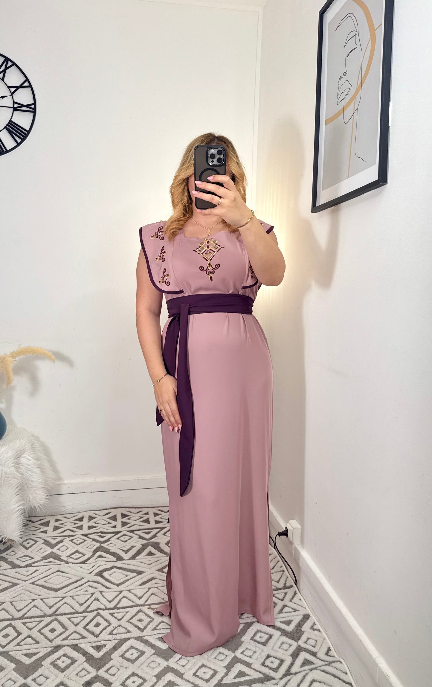 Robe Taseda Yelli