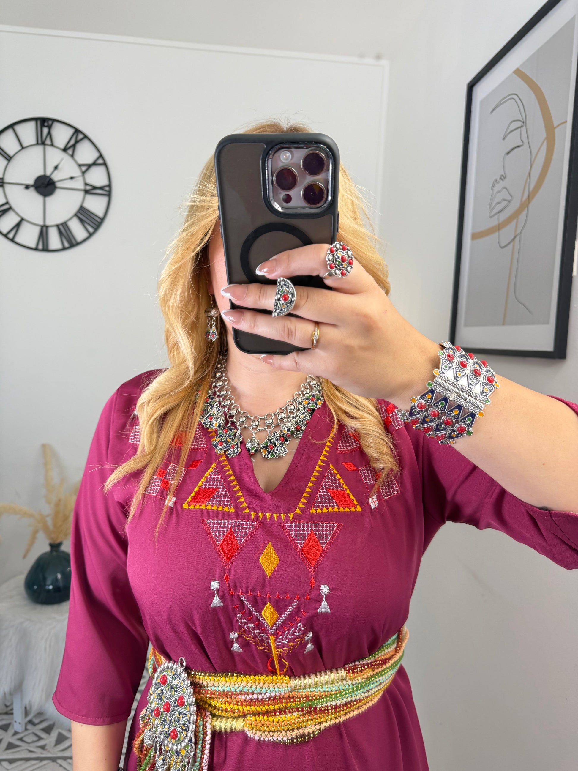 Robe Thiziri Yelli