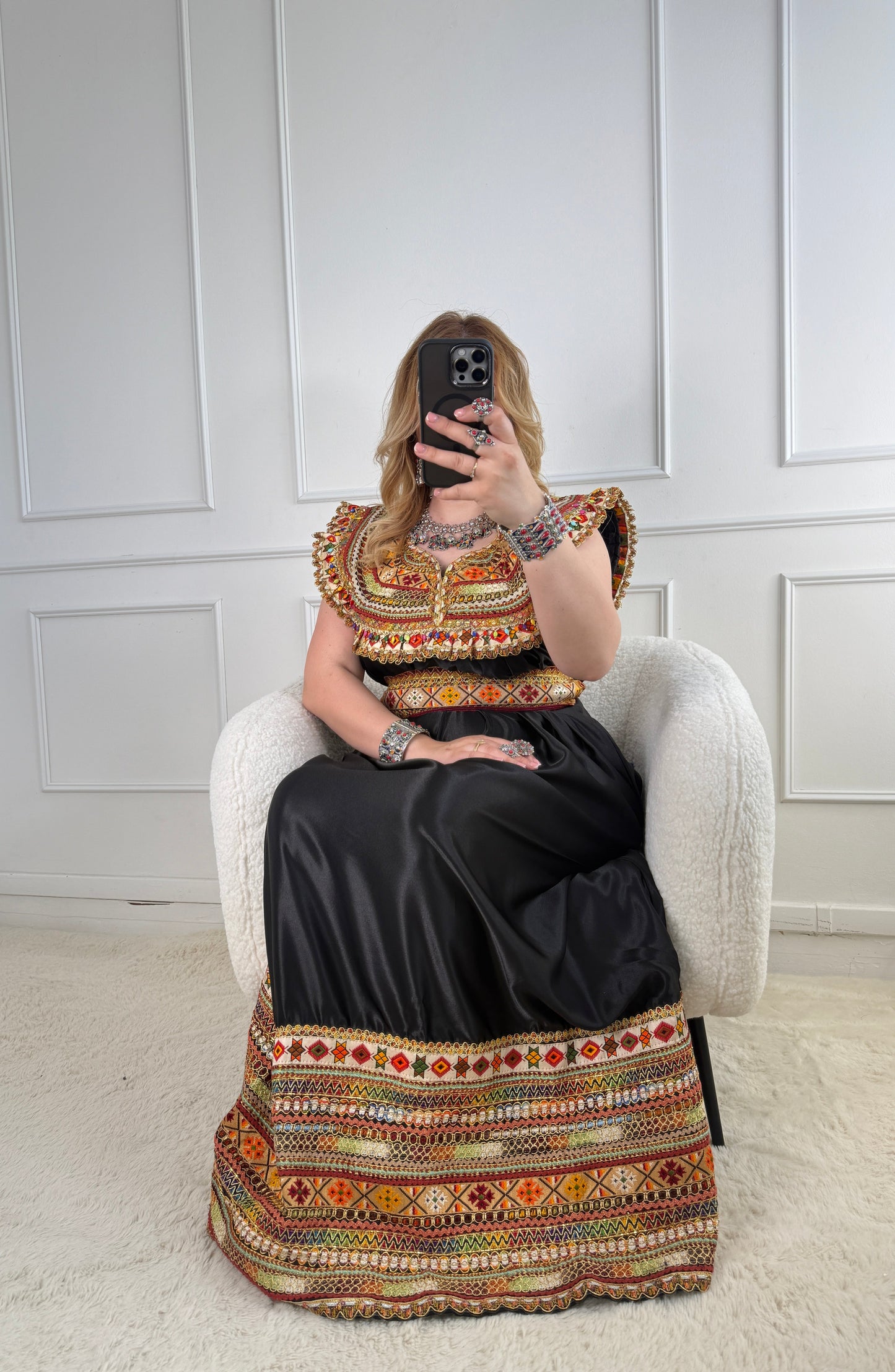 Robe de soirée kabyle — Modèle Sana Yelli