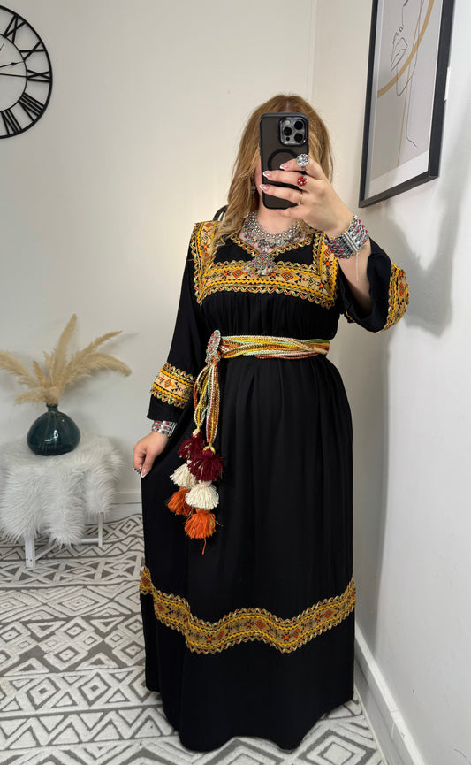 Robe Tina Yelli
