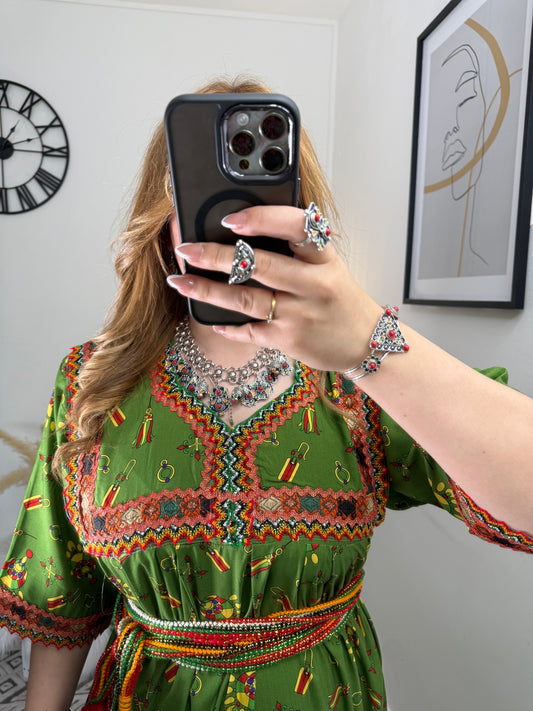 Robe Amira Yelli