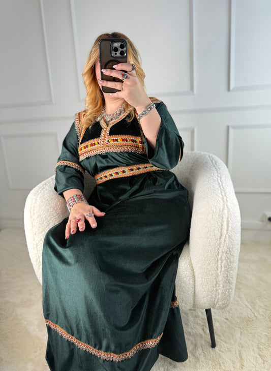 Robe kabyle en velours – Modèle Lahna Yelli