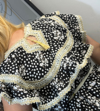 Robe Yara Yelli