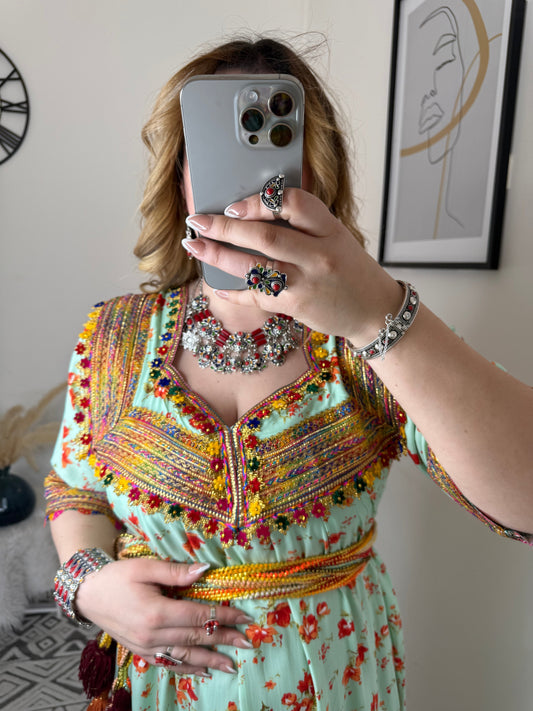 Robe Talya Yelli