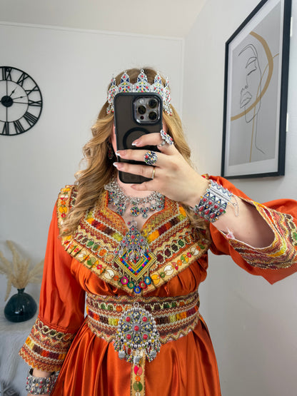 Robe Anila Yelli