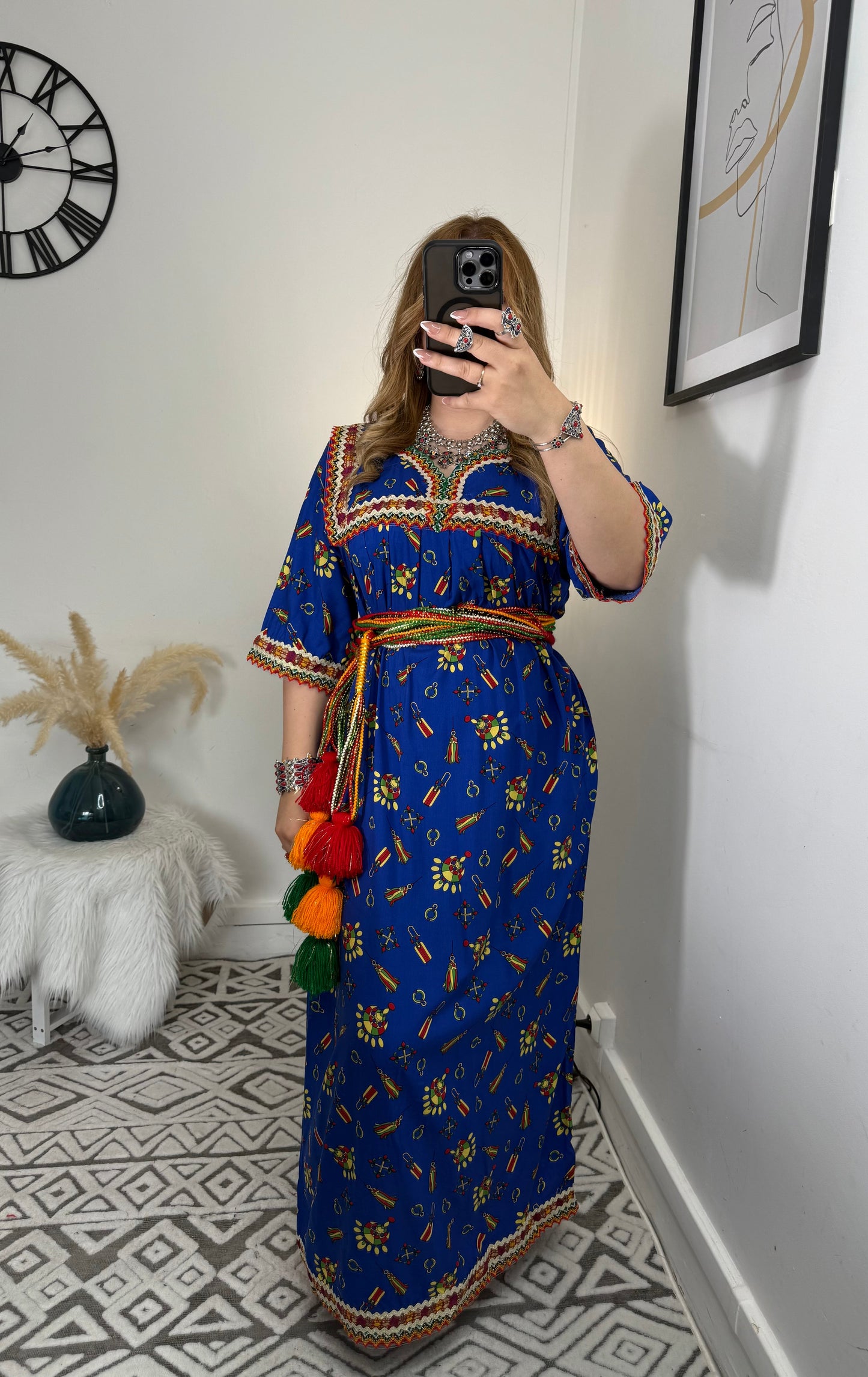 Robe Amira Yelli