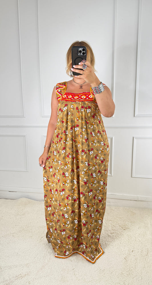 Robe de maison kabyle — Modèles Yasmine Yelli