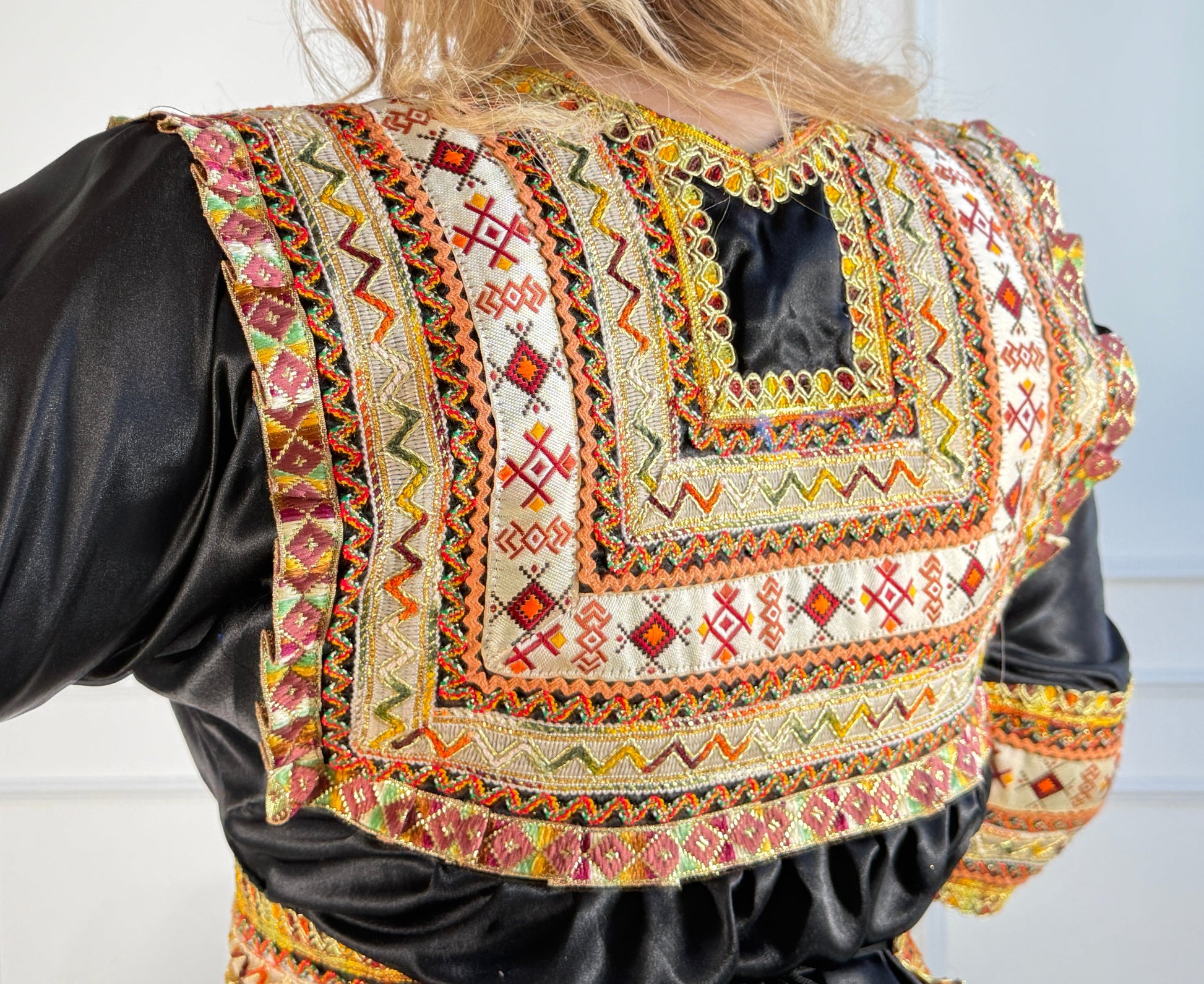 Robe de soirée kabyle — Modèle Melya Yelli