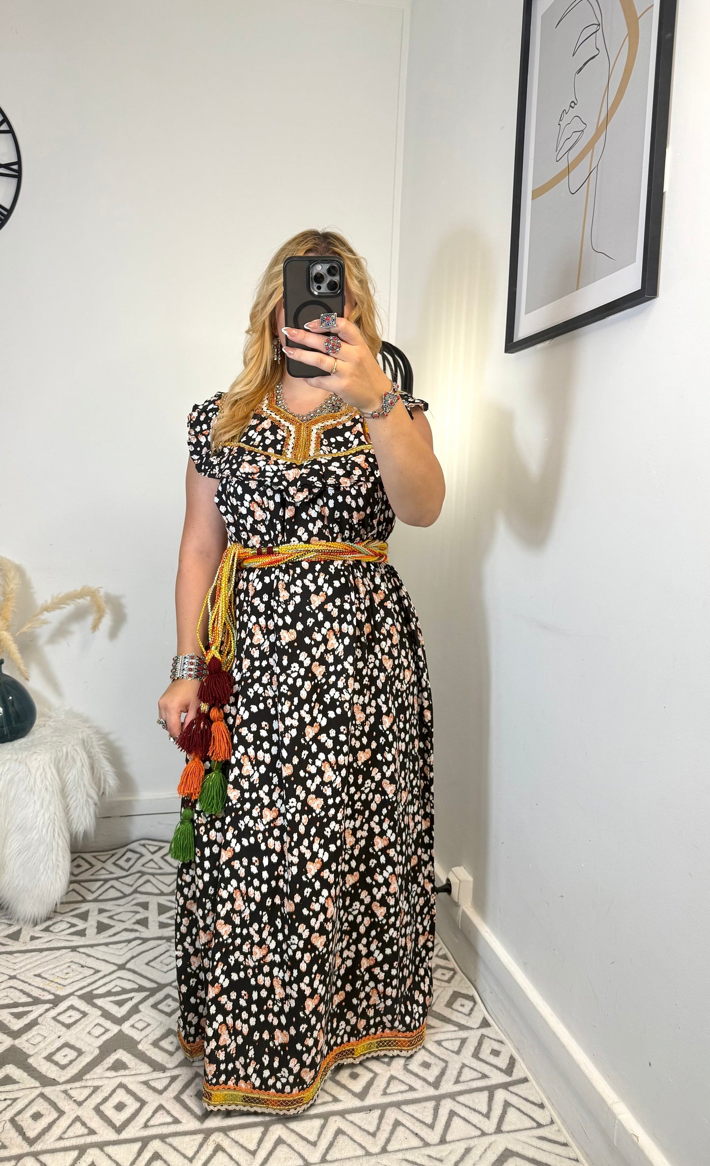 Robe Maya Yelli