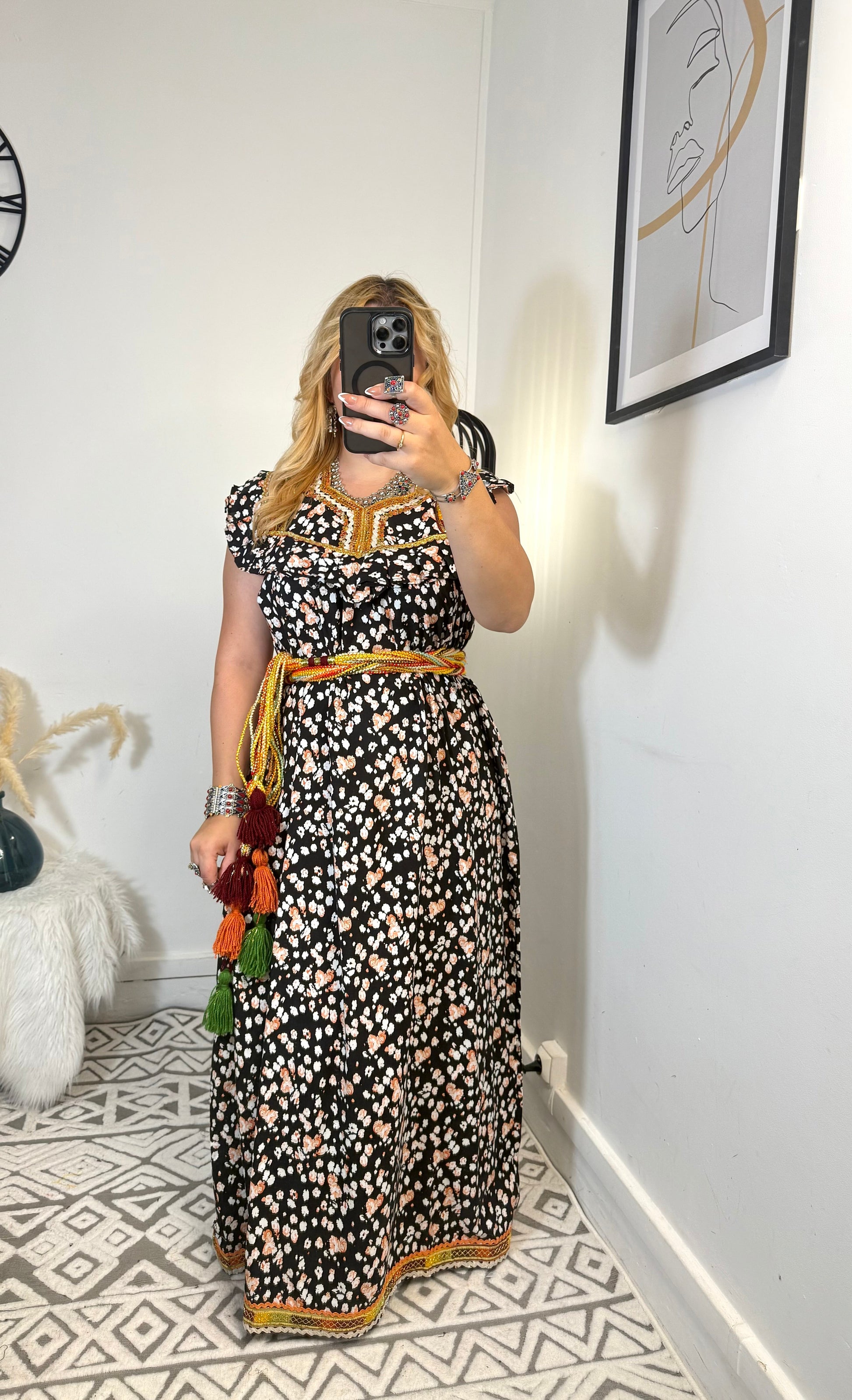 Robe Maya Yelli