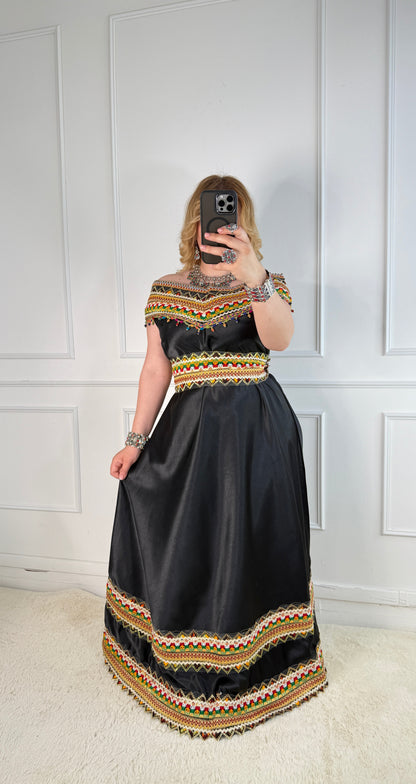 Robe kabyle de soirée à col bateau — Modèle Lyna Yelli