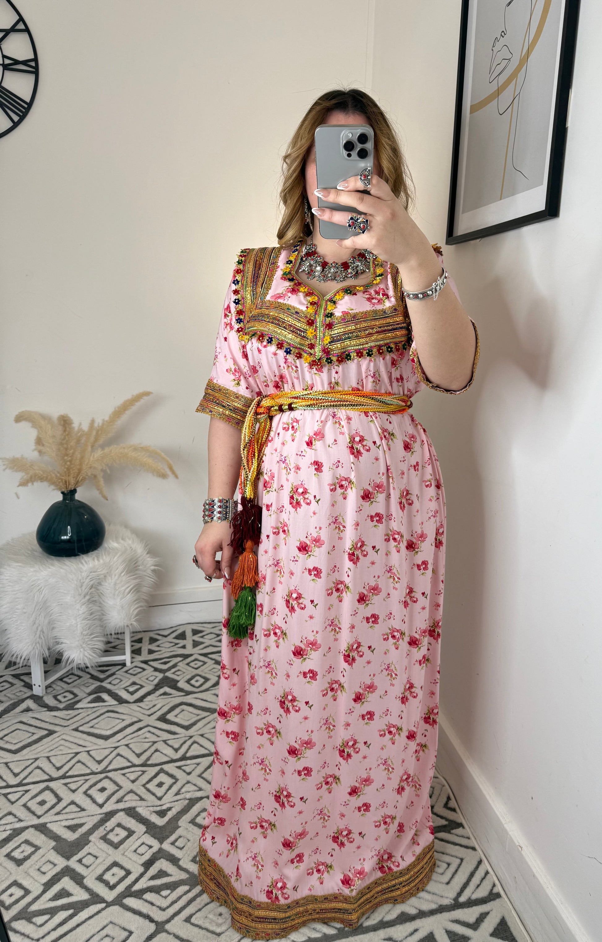 Robe Talya Yelli