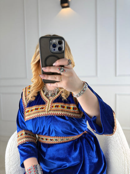 Robe kabyle en velours – Modèle Lahna Yelli