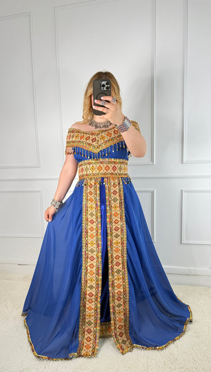 Robe kabyle de soirée à col bateau — Modèle Yelina Yelli
