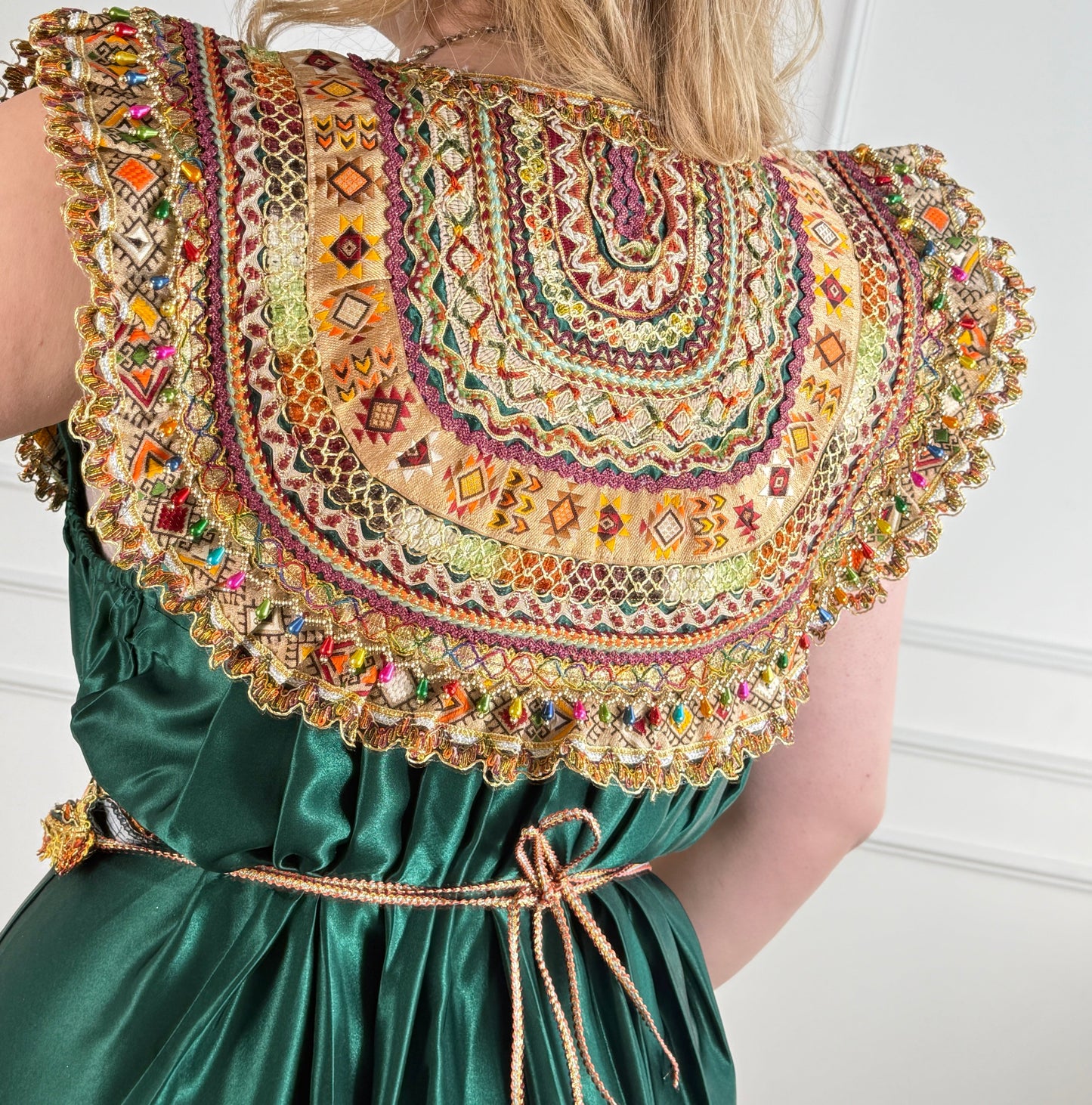 Robe de soirée kabyle — Modèle Sana Yelli