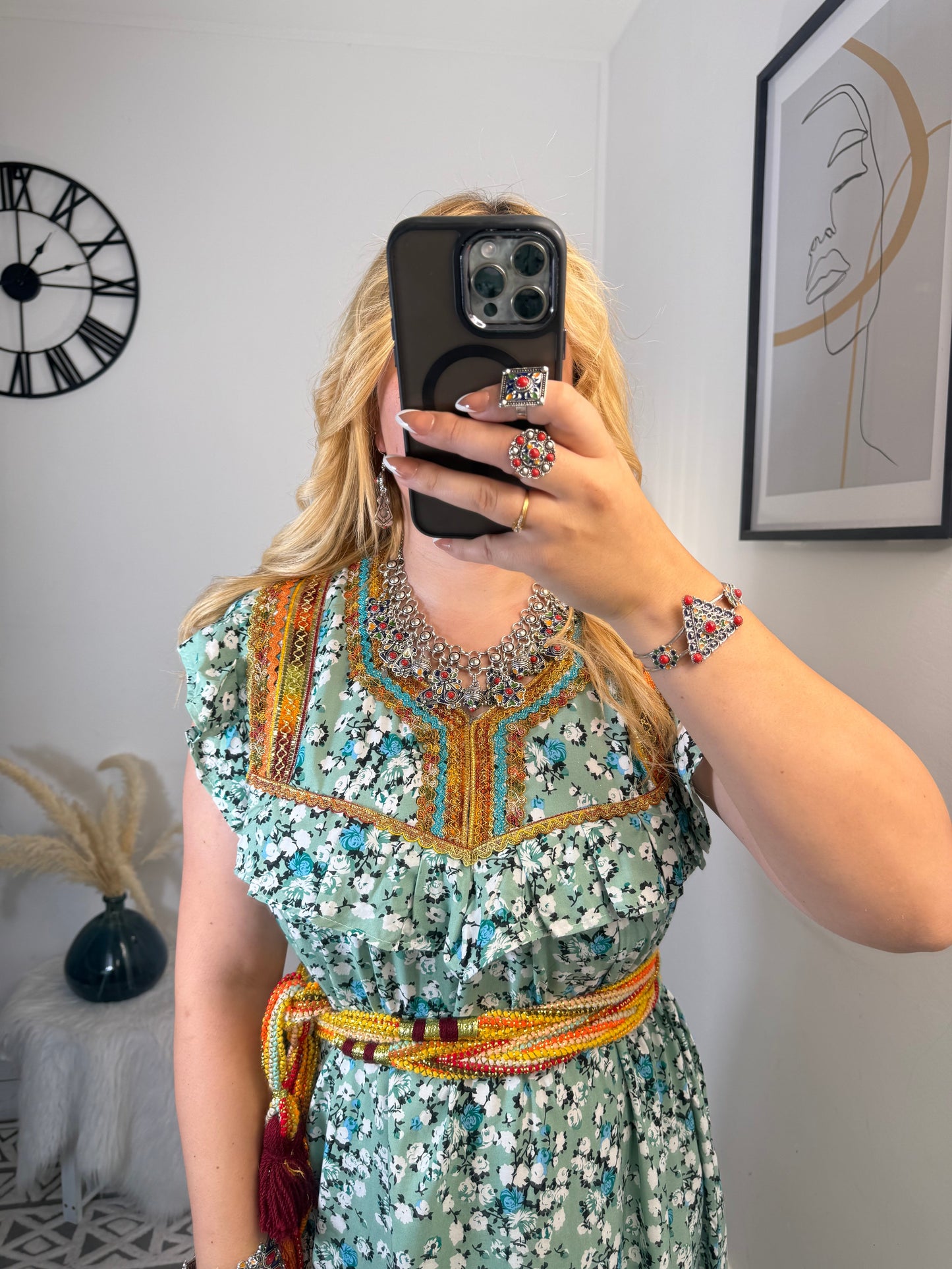 Robe Maya Yelli