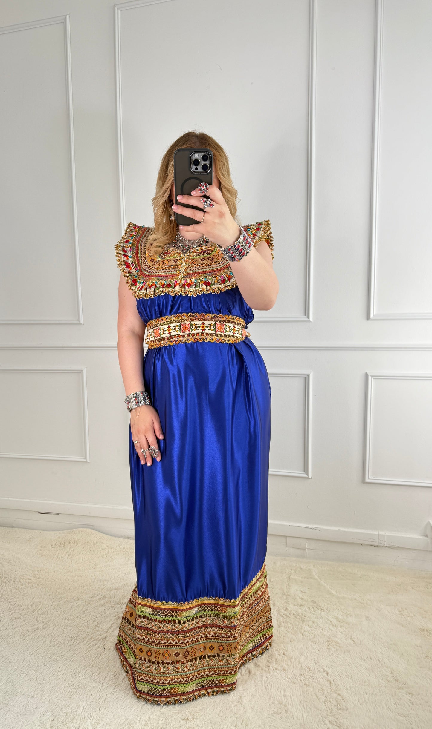 Robe de soirée kabyle — Modèle Sana Yelli