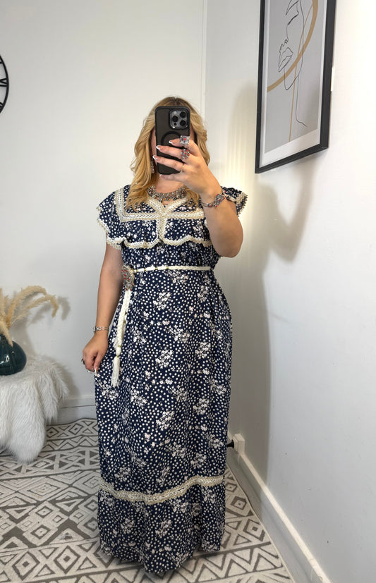 Robe Yara Yelli