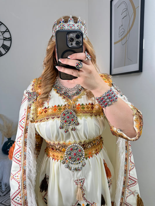 Robe Mouna Yelli