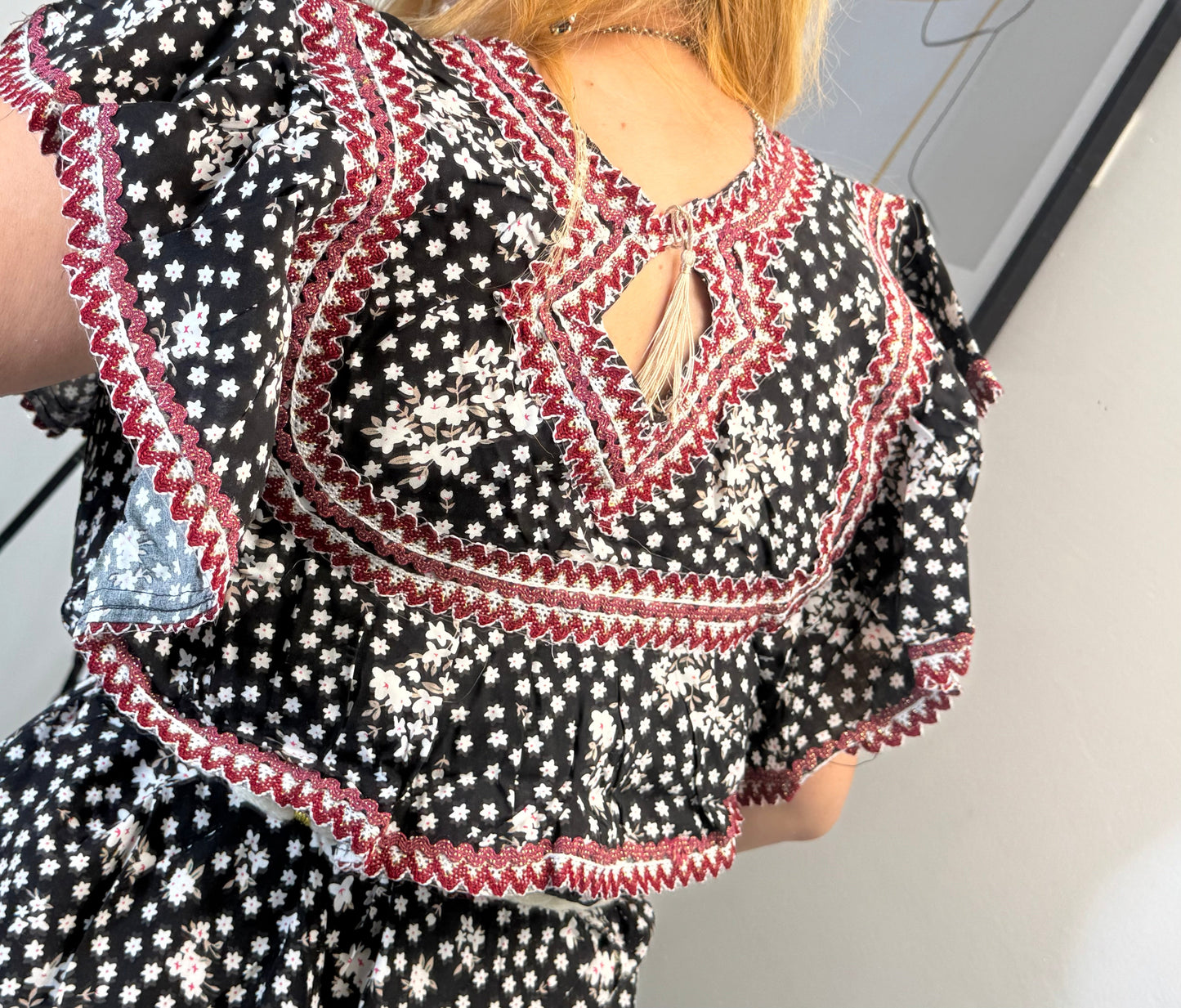 Robe Yara Yelli