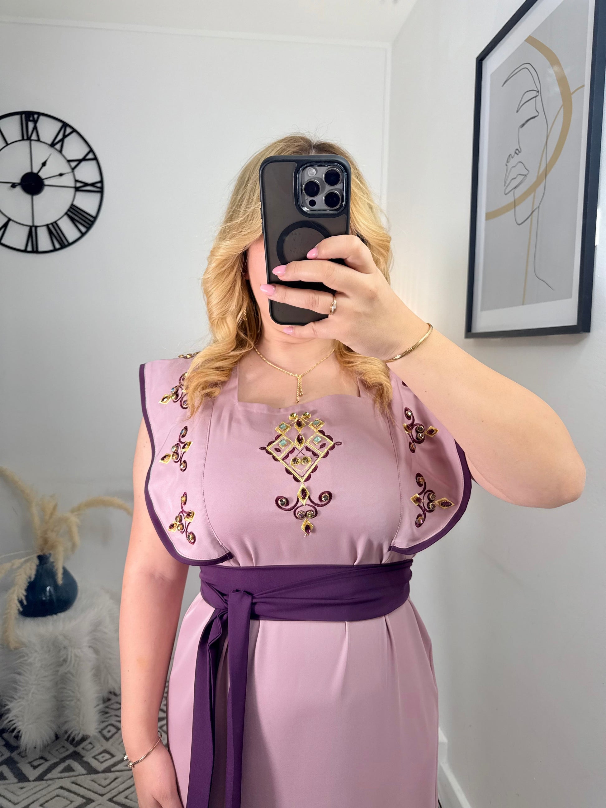 Robe Taseda Yelli