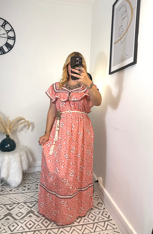 Robe Yara Yelli