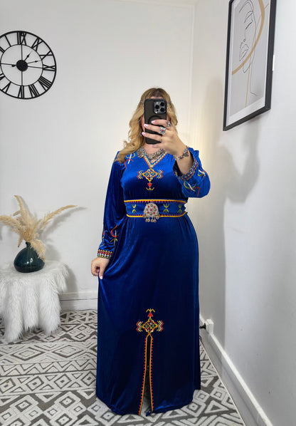 Robe kabyle en velours – Modèle Taous Yelli