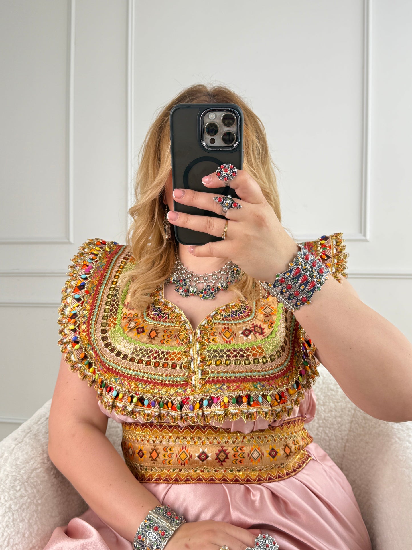 Robe de soirée kabyle — Modèle Sana Yelli