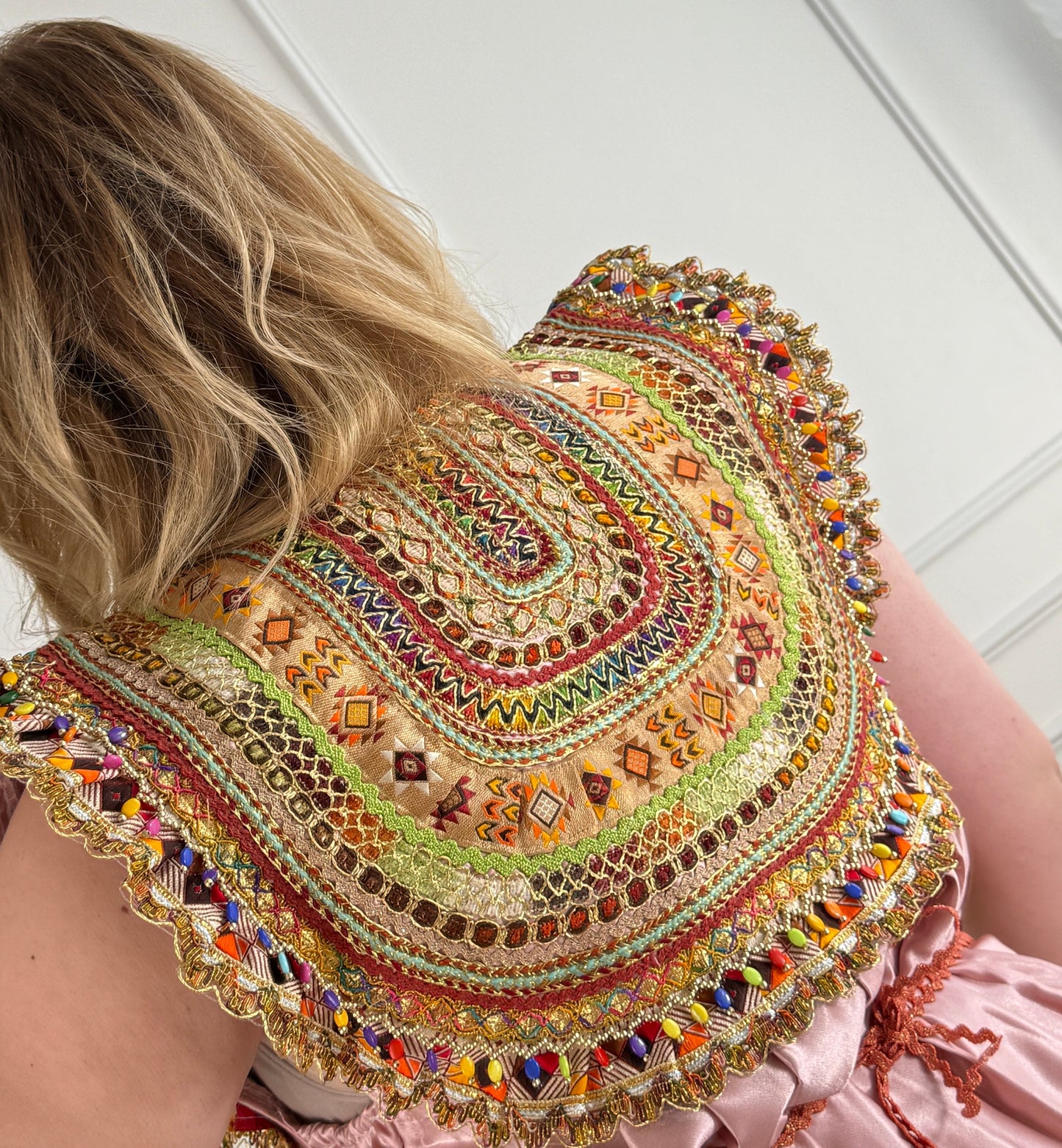 Robe de soirée kabyle — Modèle Sana Yelli