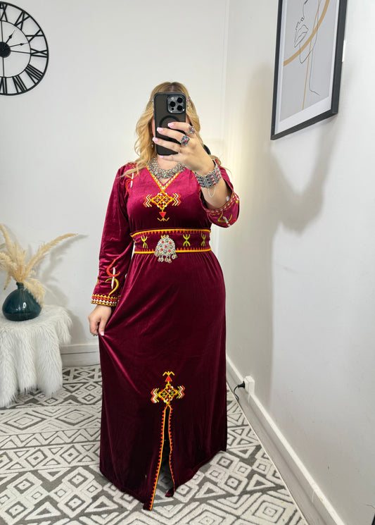 Robe kabyle en velours – Modèle Taous Yelli