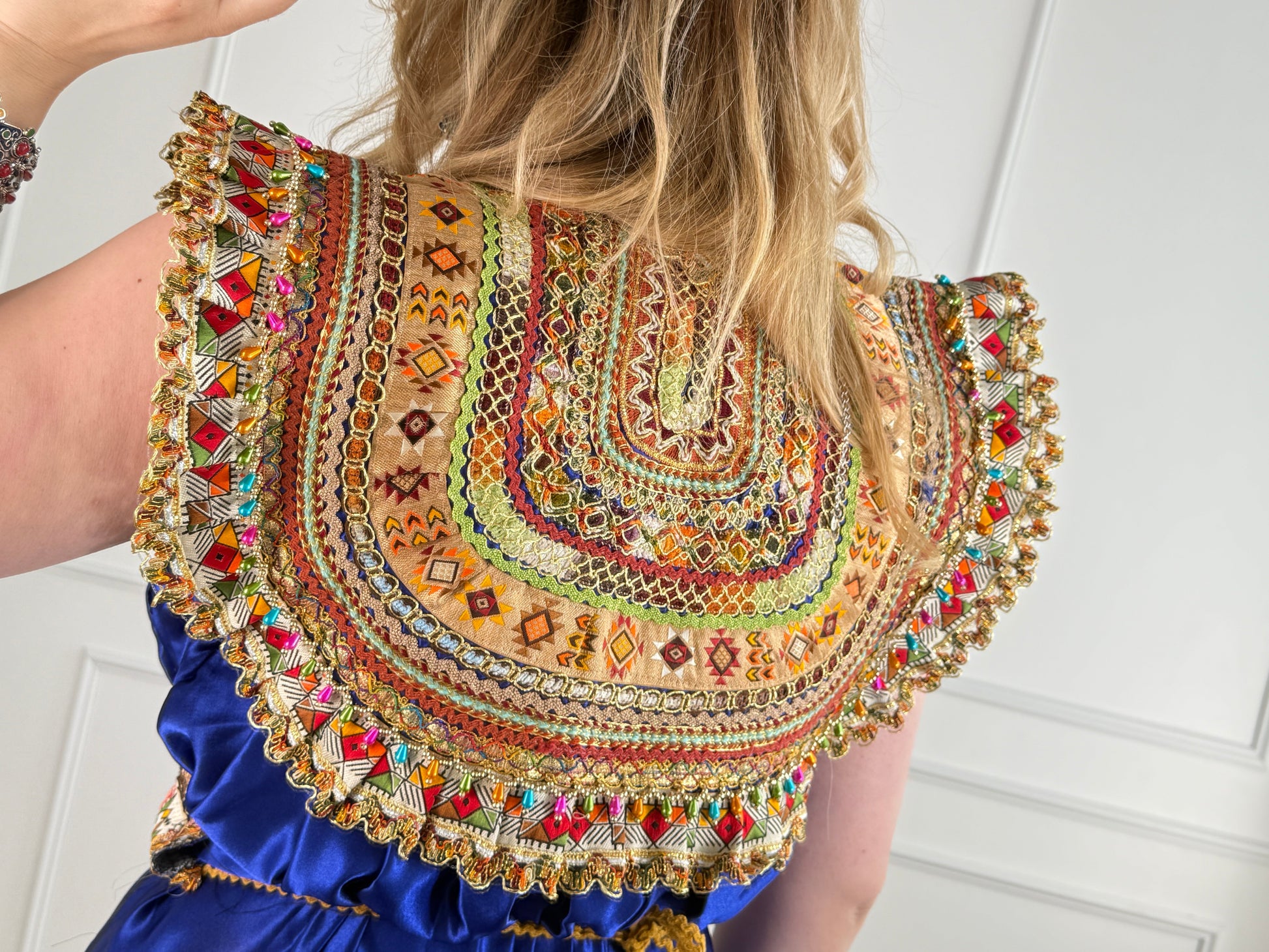 Robe de soirée kabyle — Modèle Sana Yelli