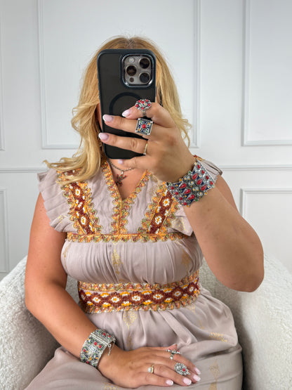 Robe d’hôtesse kabyle — Modèle Sonia Yelli