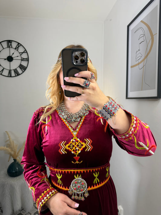 Robe kabyle en velours – Modèle Taous Yelli