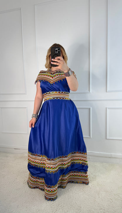 Robe kabyle de soirée à col bateau — Modèle Lyna Yelli