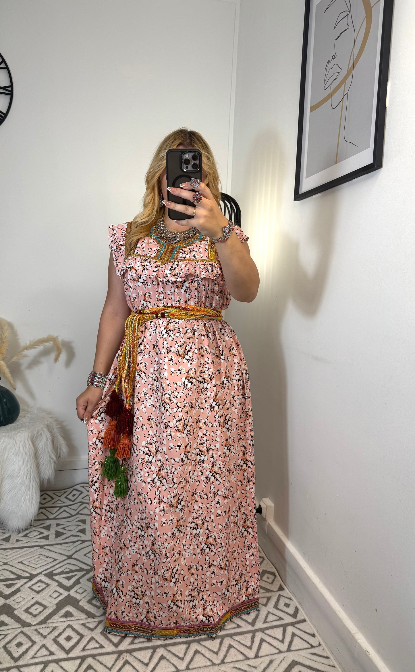 Robe Maya Yelli