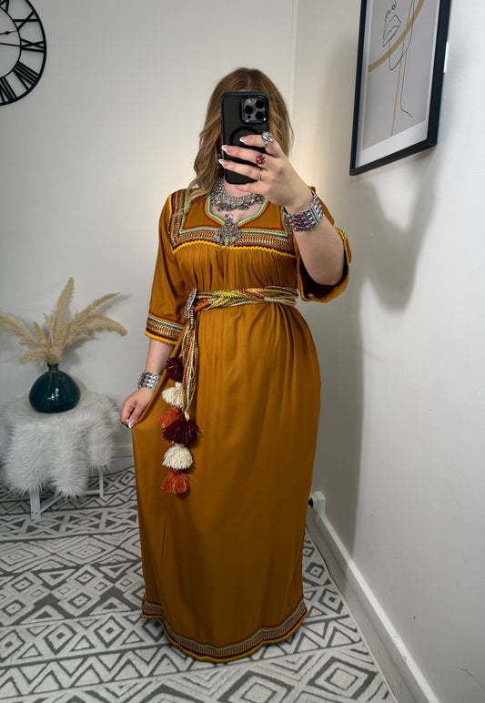 Robe Nina Yelli