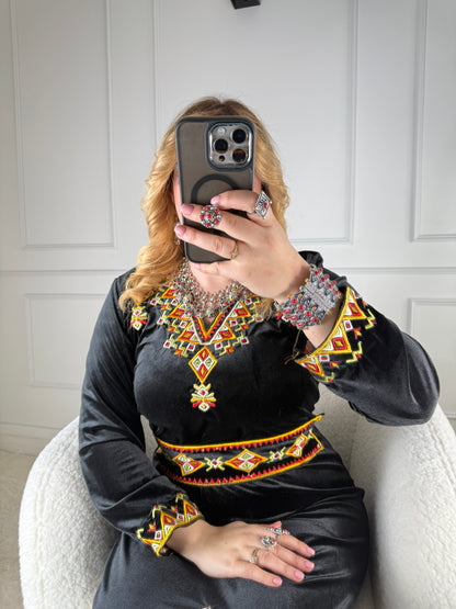 Robe kabyle en velours – Modèle Ania