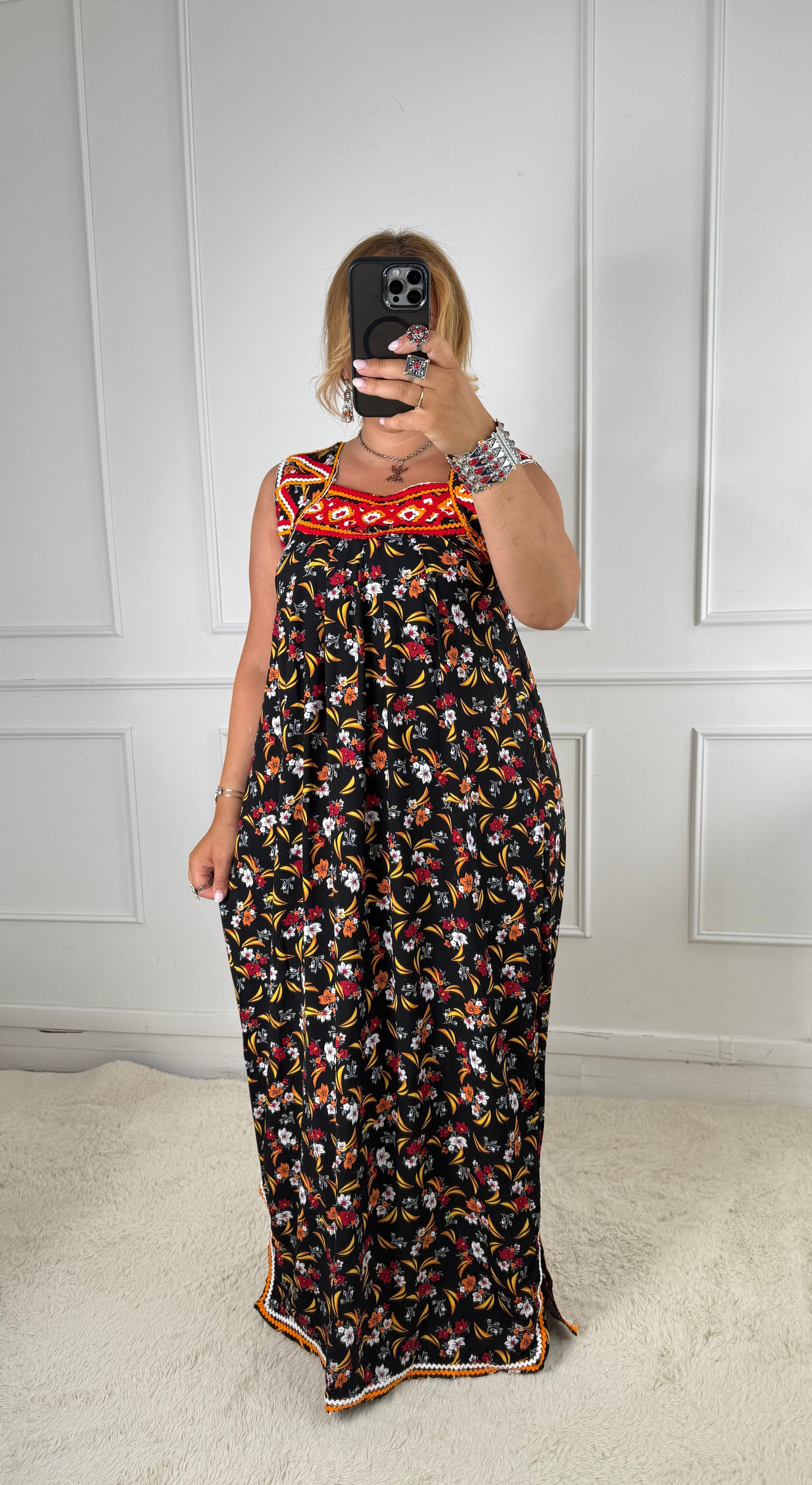 Robe de maison kabyle — Modèles Yasmine Yelli