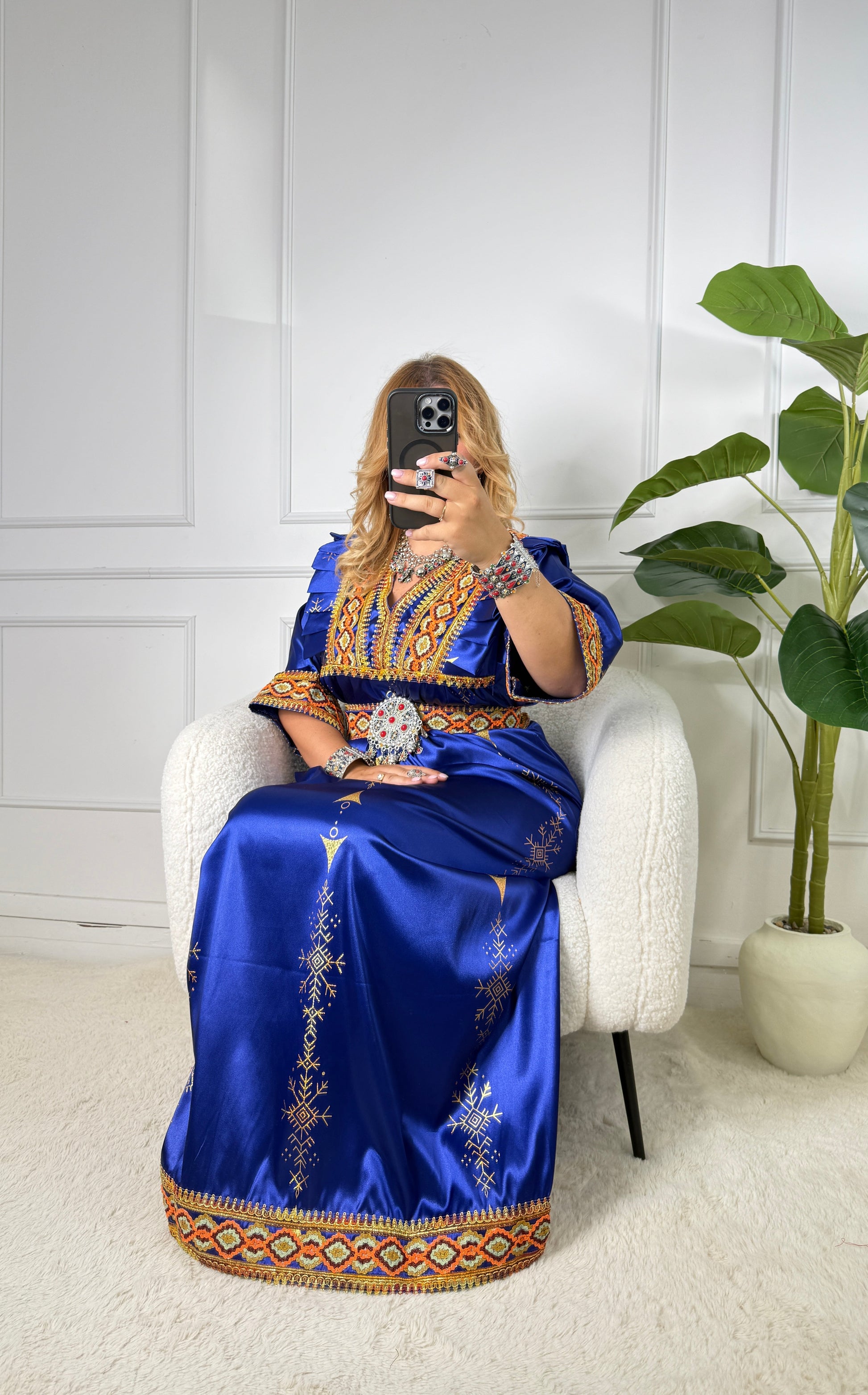Robe de soirée kabyle — Modèle Thilelli sans manches (Copie) Yelli